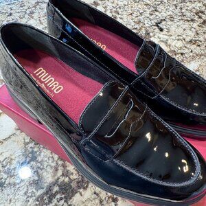 Munro Womens Jordi loafer: Black Patent, size 8.5W